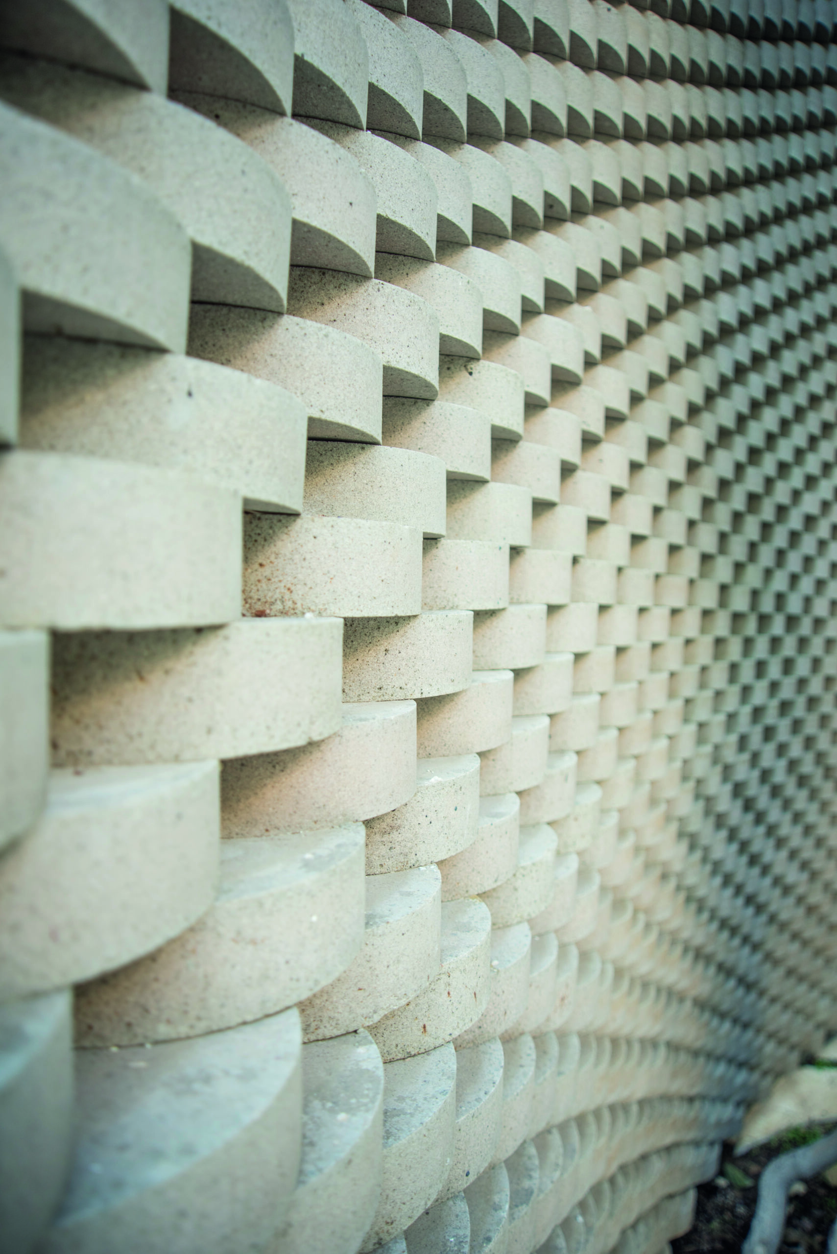 آجر طرحدار هلالی